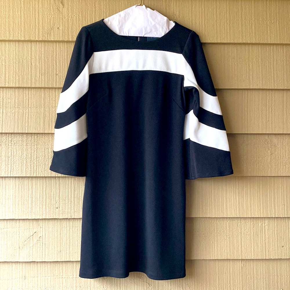 Gabby Skye B&W Bell Sleeve Dress